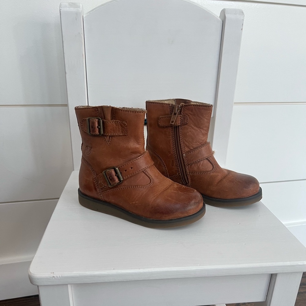 Naturino brown toddler boots. Size 24 EU (7.5 US)
